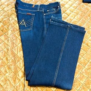 7 For All Mankind A pocket Jeans. Size 31. Minimal wear at bottom